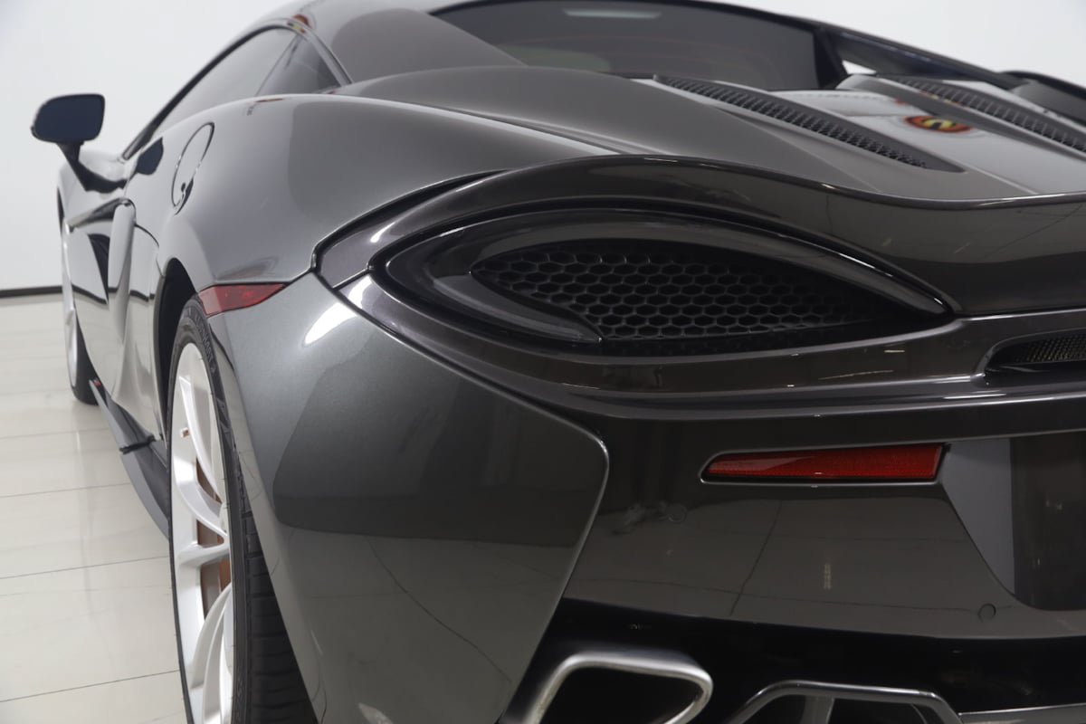 Used 2020 McLaren 570S Coupe RWD image 40
