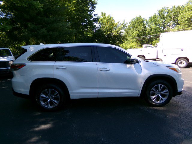 Used 2014 Toyota Highlander Plus AWD/4WD image 10