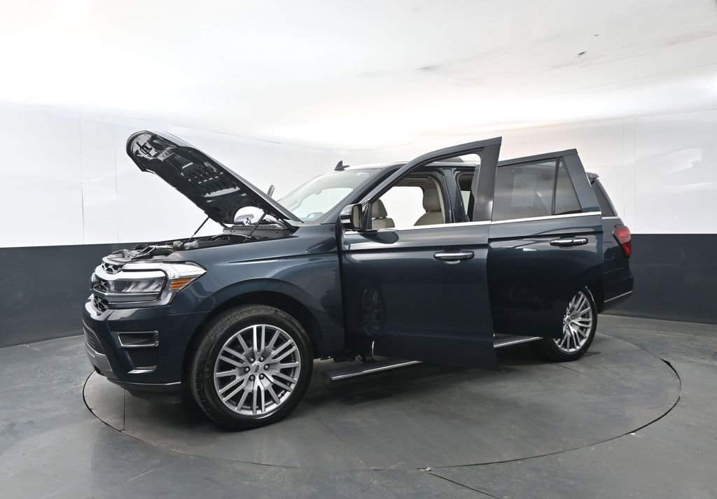 Used 2022 Ford Expedition Limited image 28