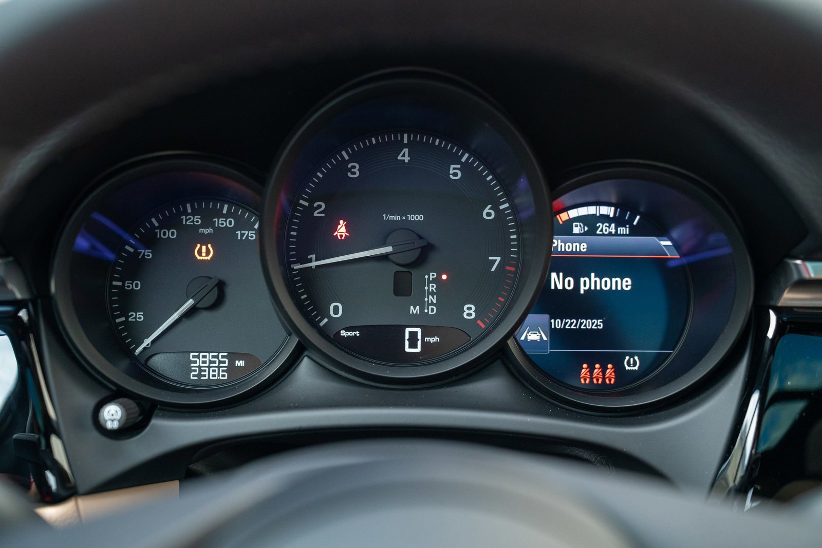 Used 2025 Porsche Macan image 15