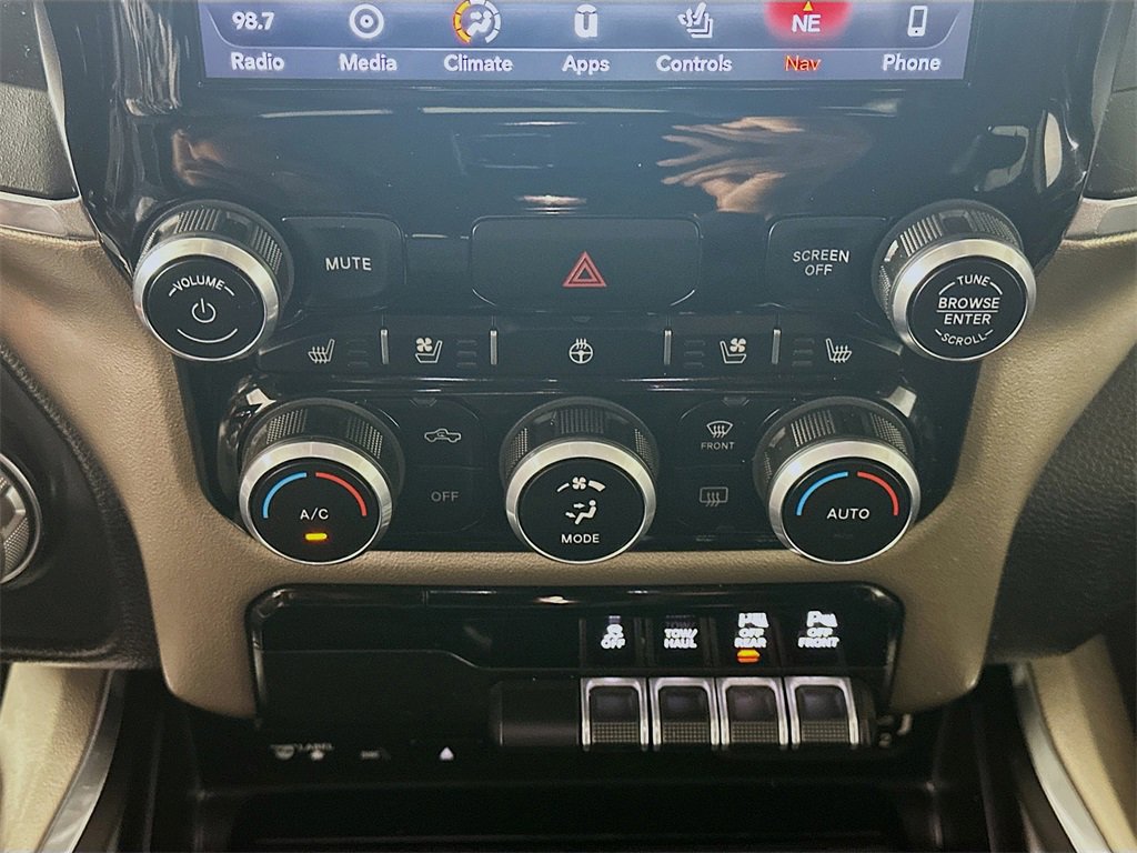 Used 2019 RAM 1500 Laramie image 18