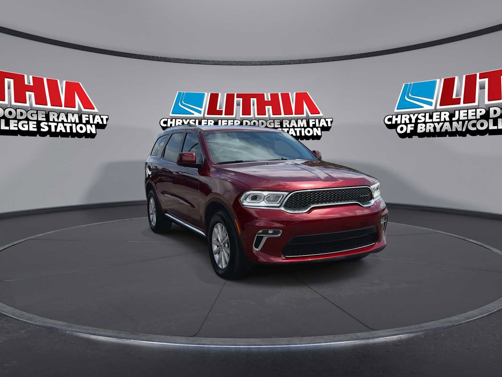 Used 2022 Dodge Durango SXT image 2