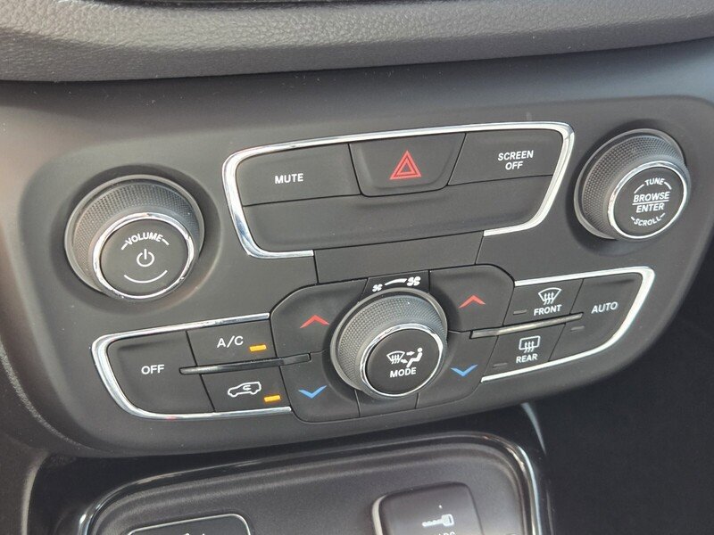 Used 2019 Jeep Compass Limited image 18