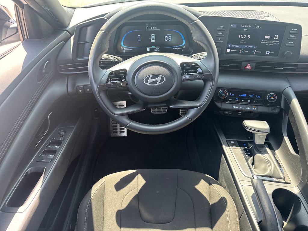 Used 2025 Hyundai Elantra Sport FWD image 14