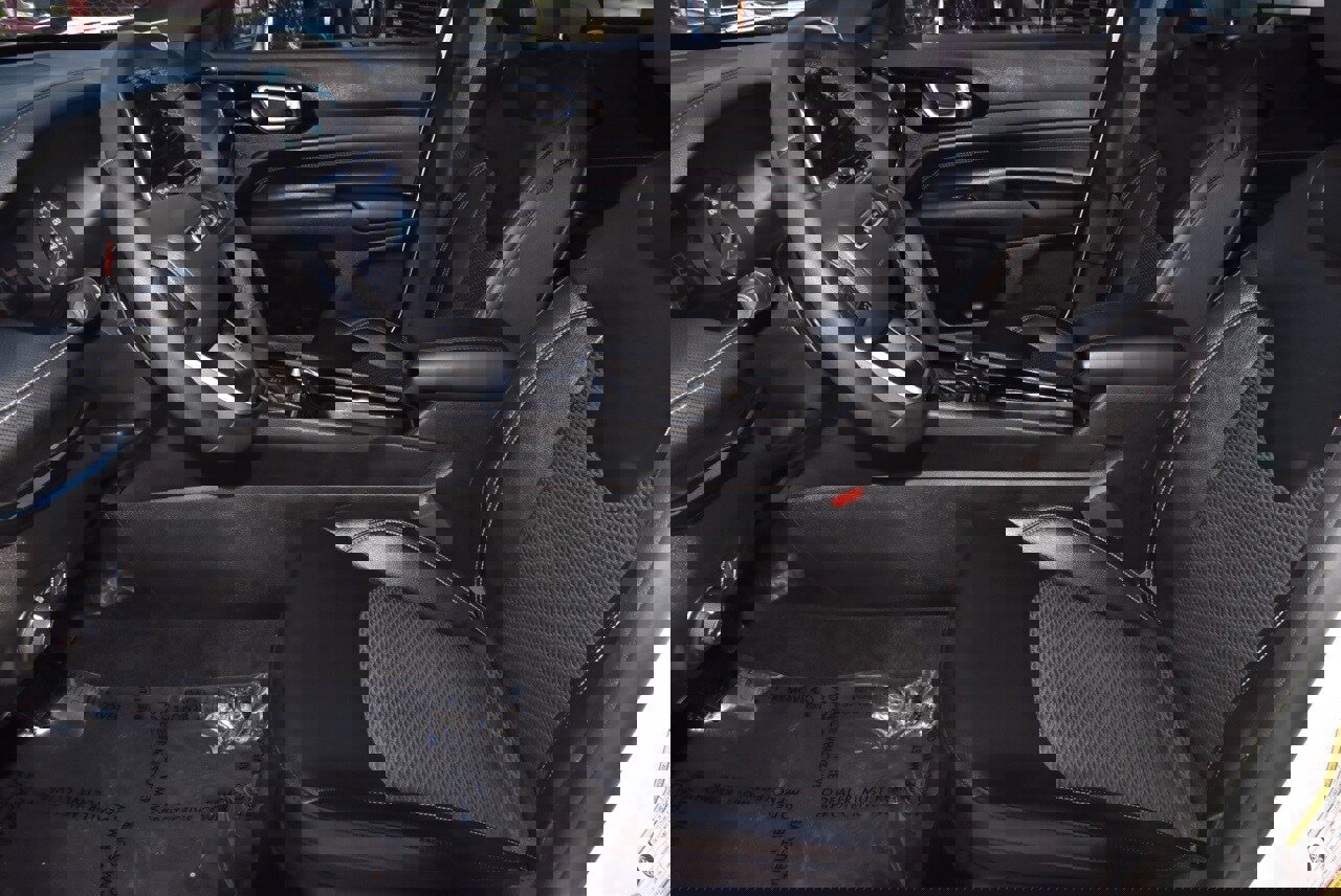 Used 2024 Jeep Compass Latitude w/ Altitude Special Edition image 13