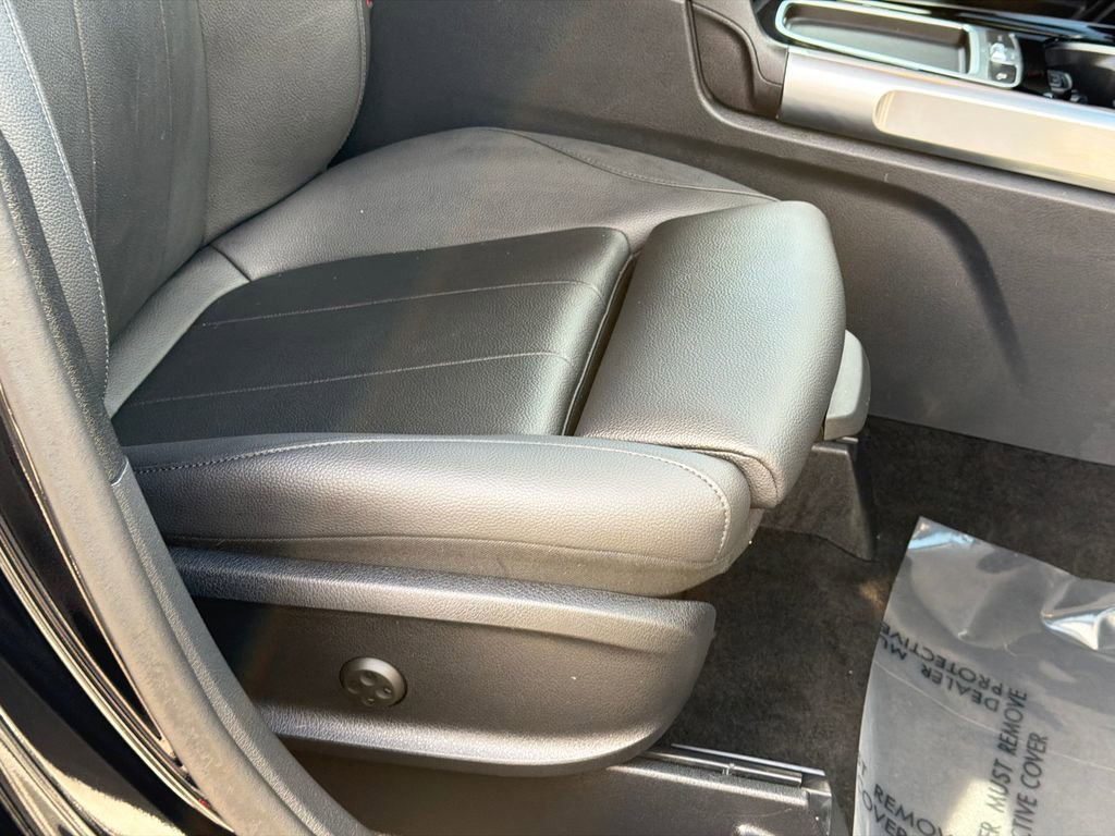 Used 2024 Mercedes-Benz GLB 250 4MATIC image 13