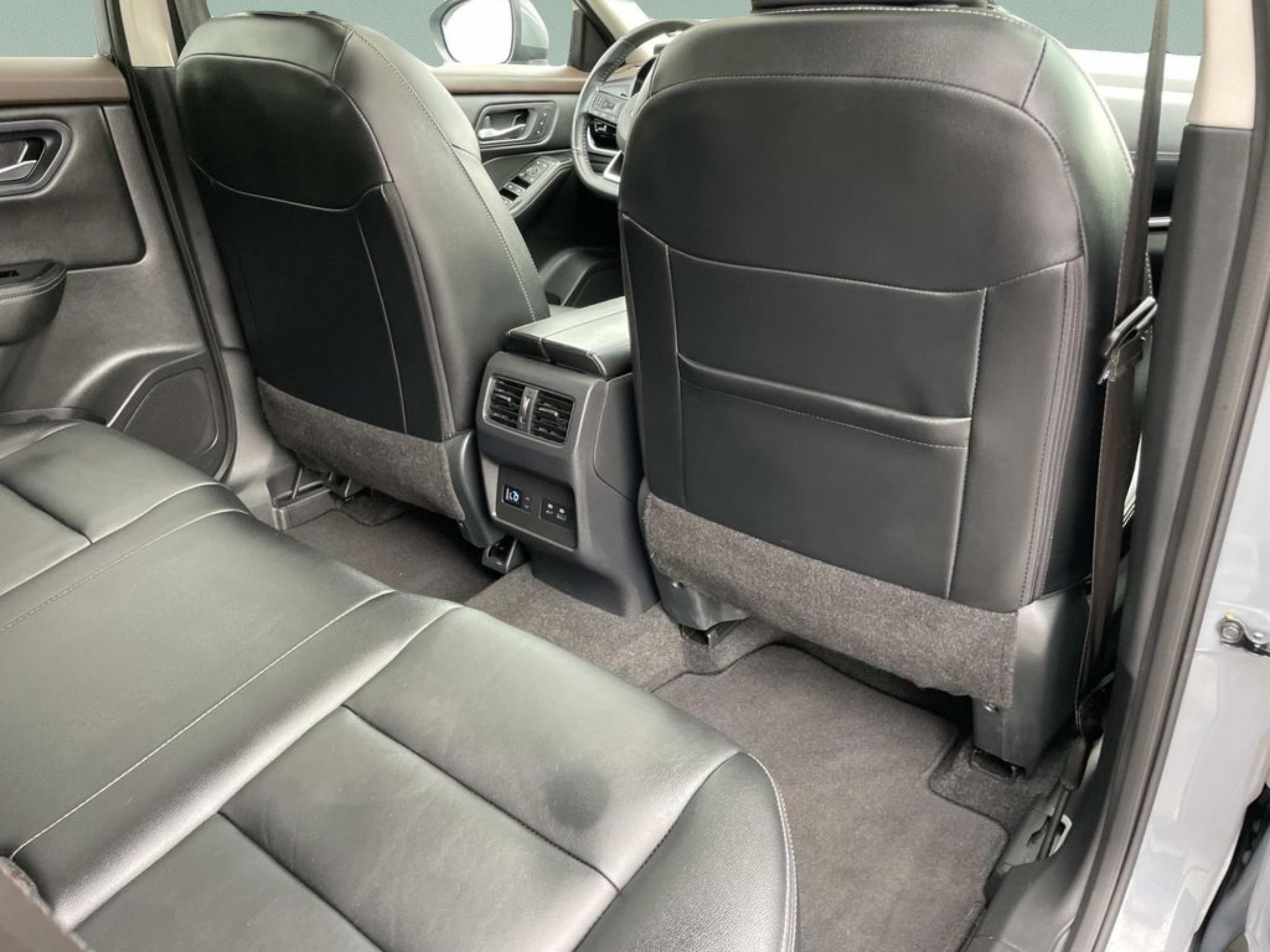 Used 2023 Nissan Rogue SL w/ SL Premium Package AWD/4WD image 15