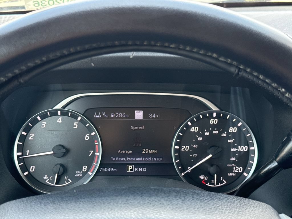 Used 2021 Nissan Titan SV w/ SV Convenience Package RWD image 18