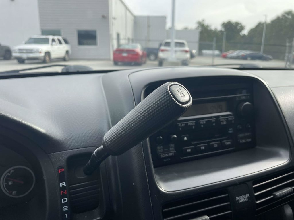 Used 2005 Honda CR-V LX image 25