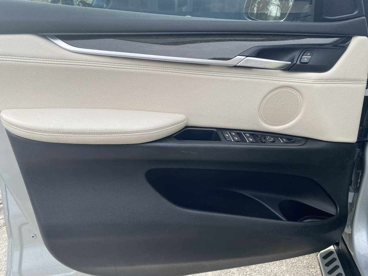 Used 2015 BMW X5 xDrive35i image 11