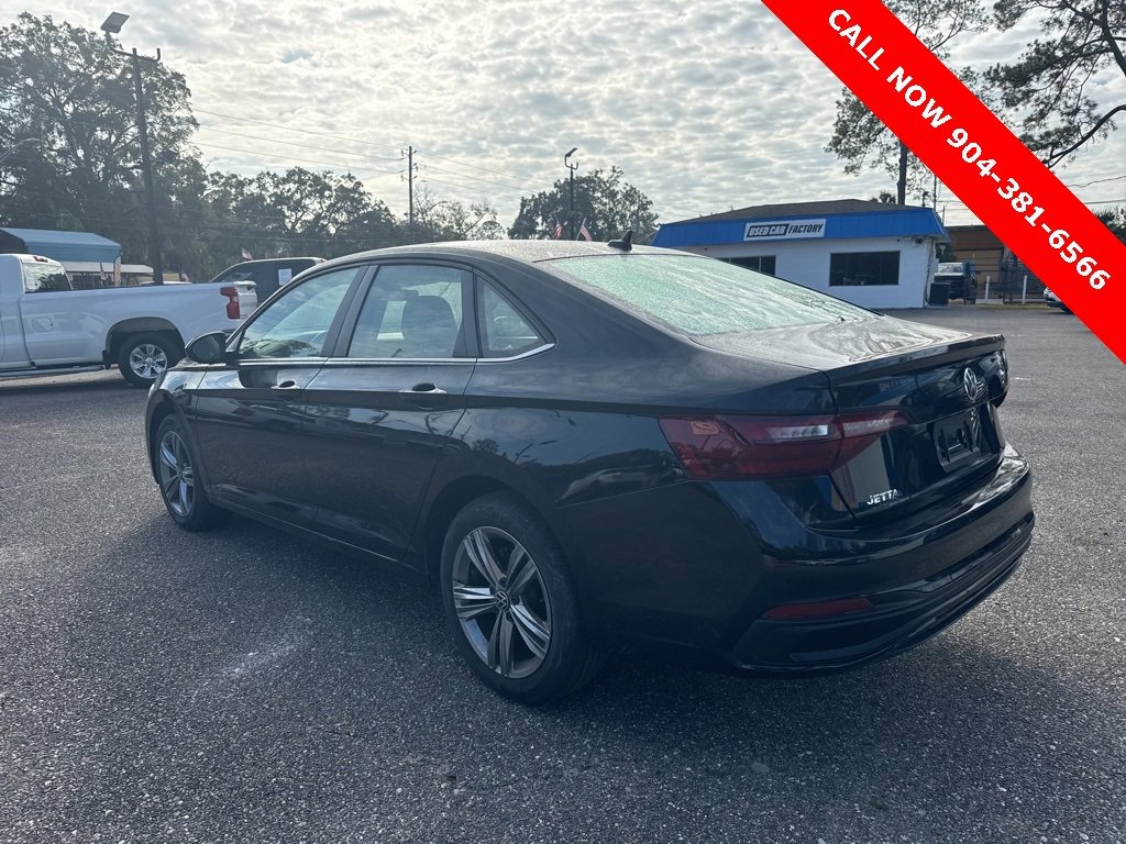 Used 2024 Volkswagen Jetta SE image 5