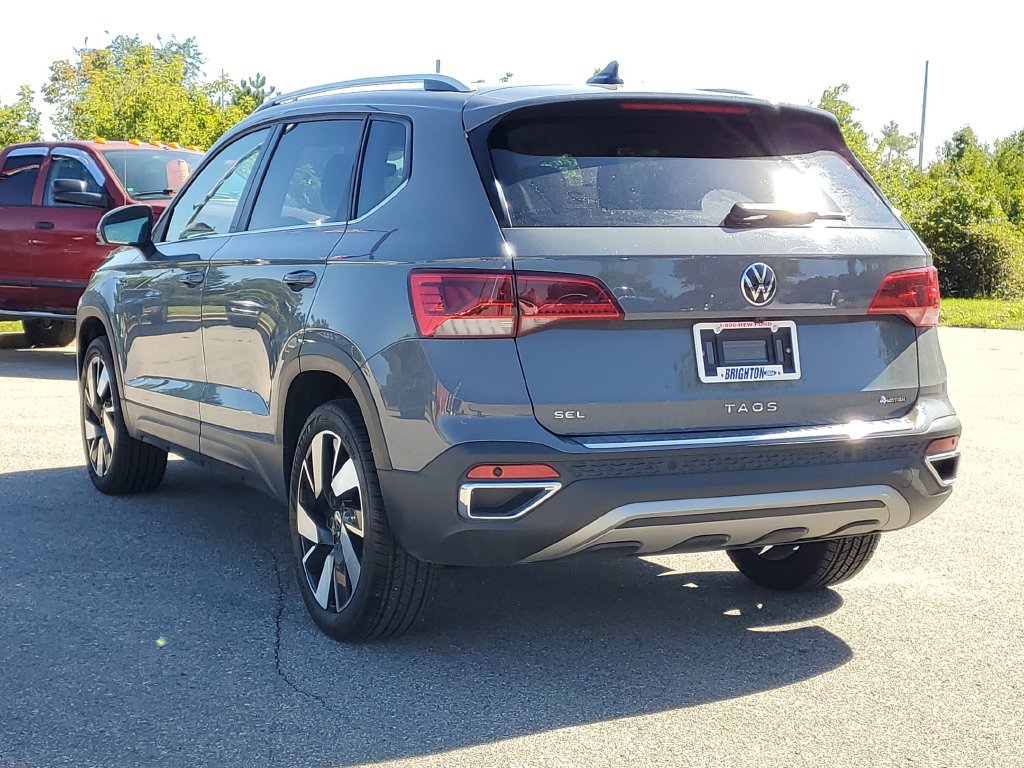 Used 2024 Volkswagen Taos SEL AWD/4WD image 3