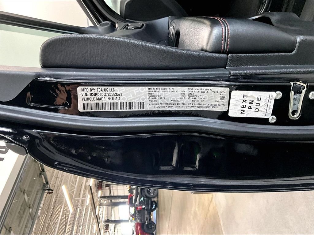 Used 2025 Dodge Durango GT AWD/4WD image 34