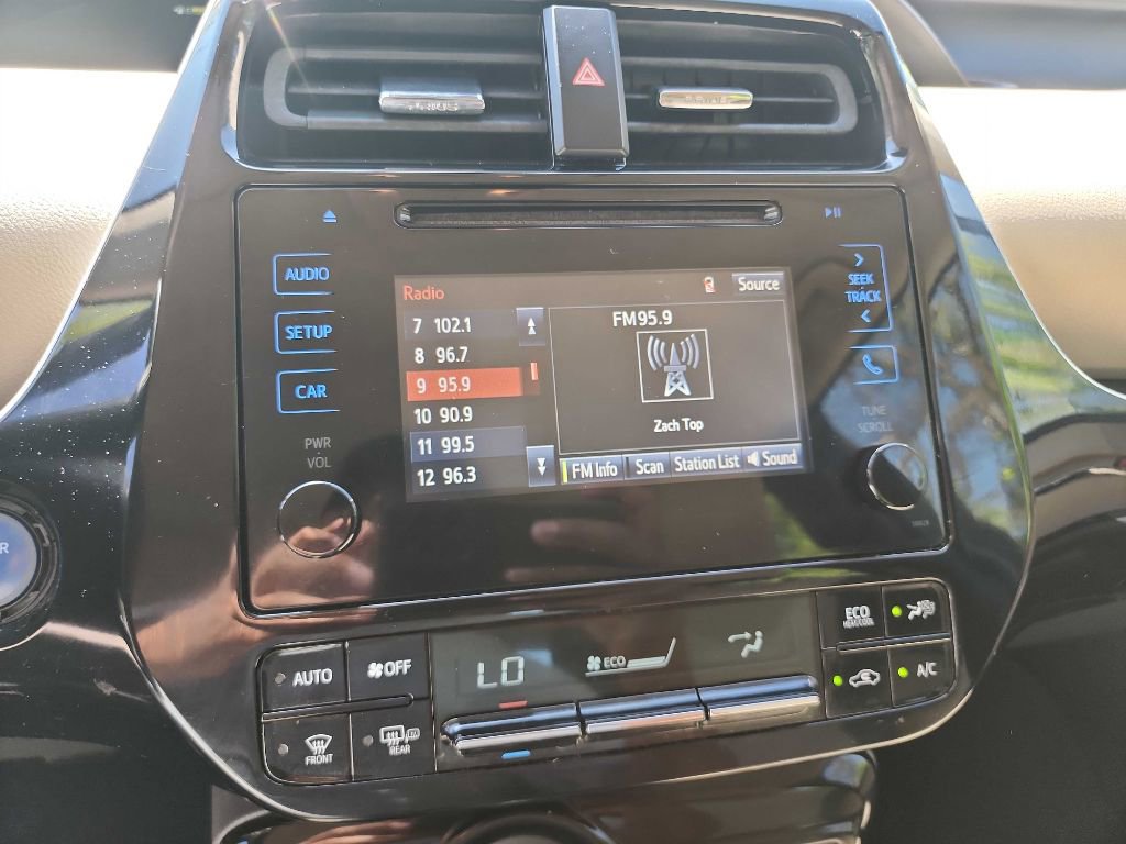 Used 2017 Toyota Prius Two w/ Prius Two Safety Plus Package FWD image 17