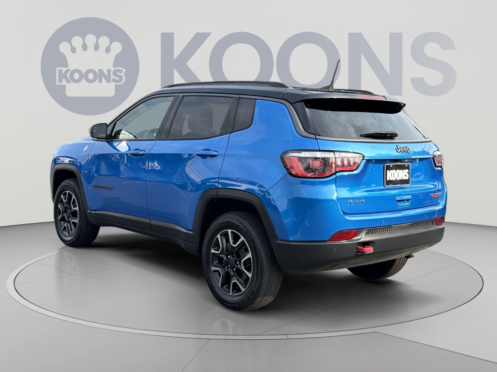 Used 2018 Jeep Compass Trailhawk w/ Safe & Security Group AWD/4WD image 4