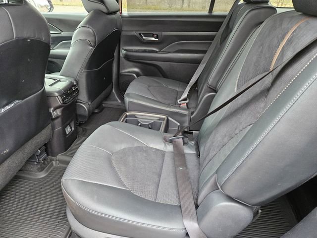 Used 2026 Toyota Grand Highlander AWD Hybrid image 11