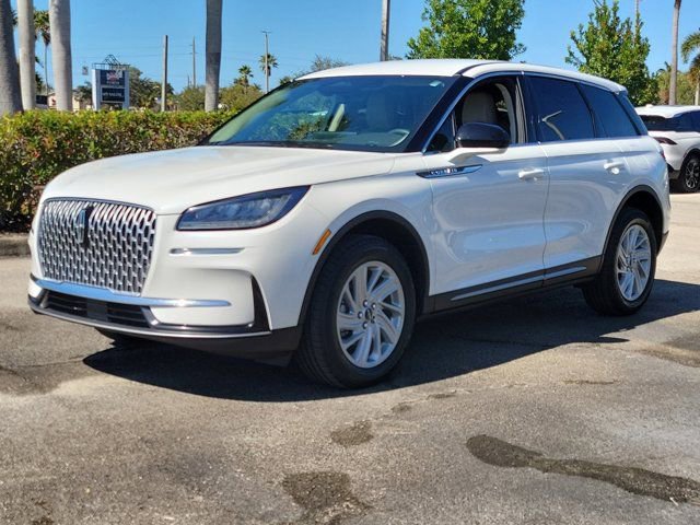 Certified 2024 Lincoln Corsair AWD image 3