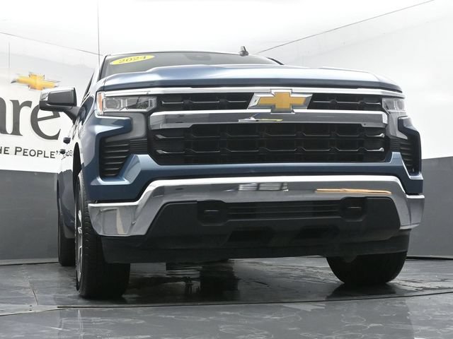 Used 2024 Chevrolet Silverado 1500 LT AWD/4WD image 3