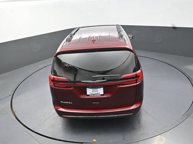 Used 2022 Chrysler Pacifica Touring-L FWD image 16