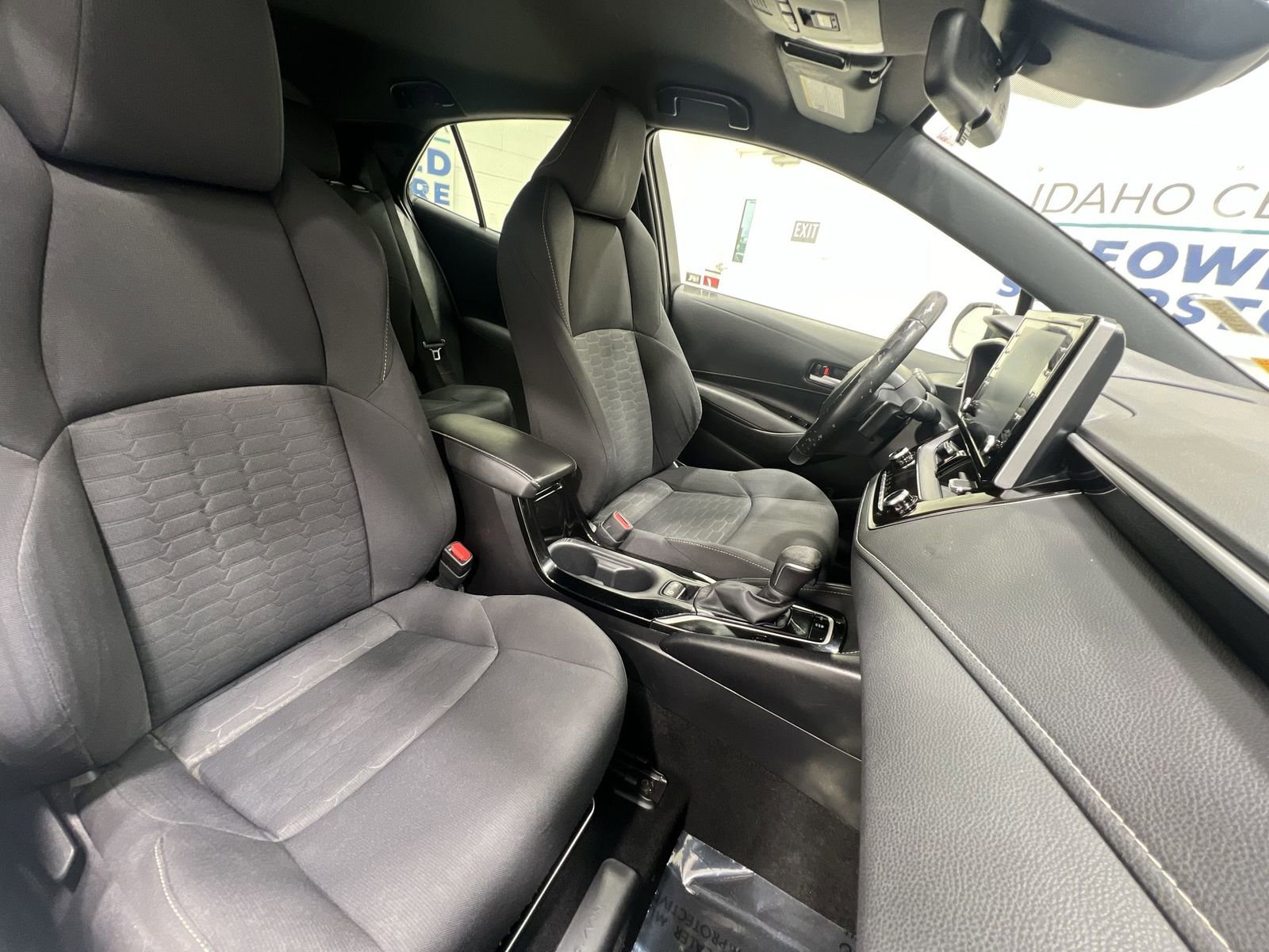 Used 2019 Toyota Corolla SE w/ Carpet Mat Package image 23