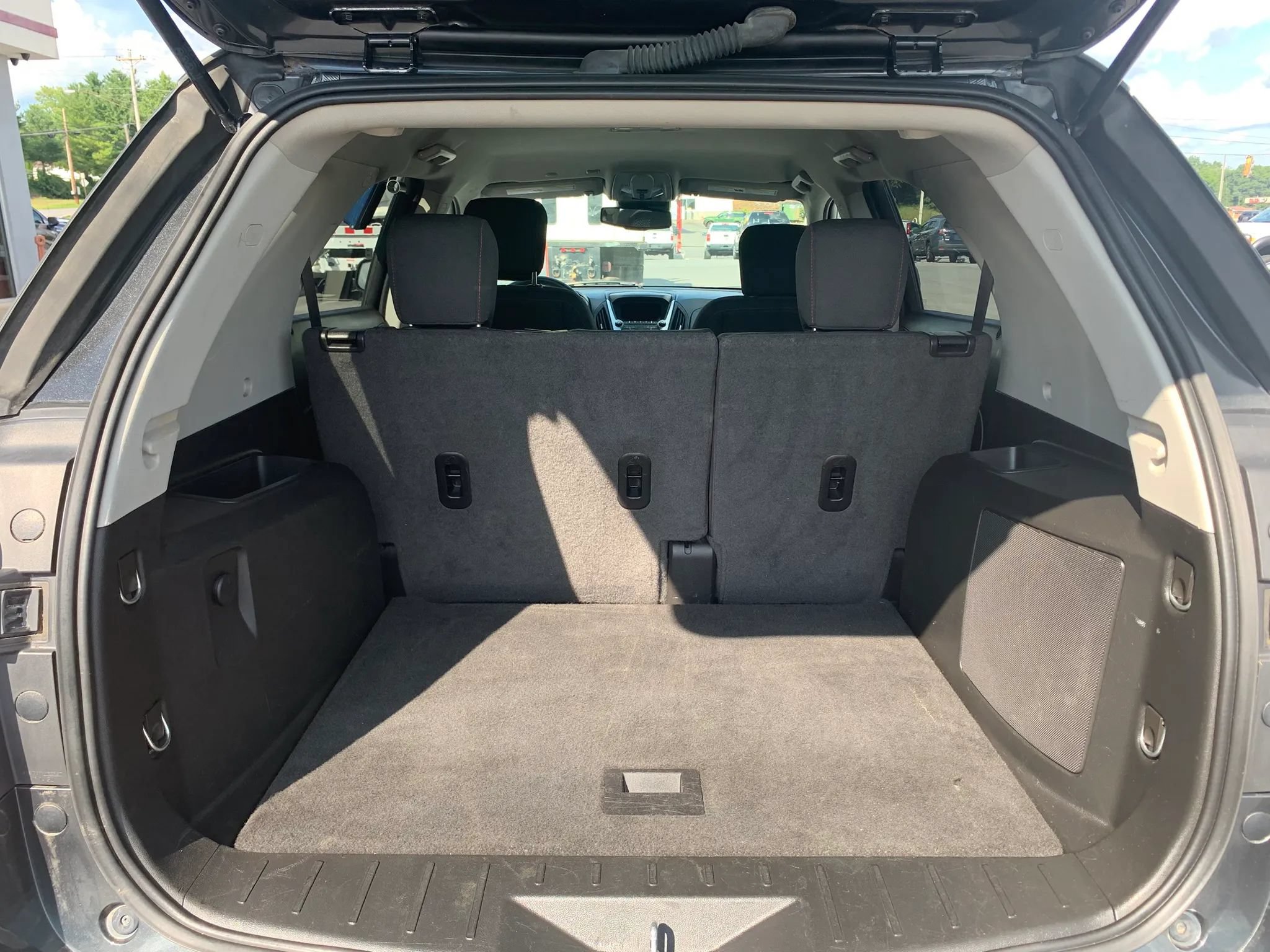 Used 2017 Chevrolet Equinox LS AWD/4WD image 28