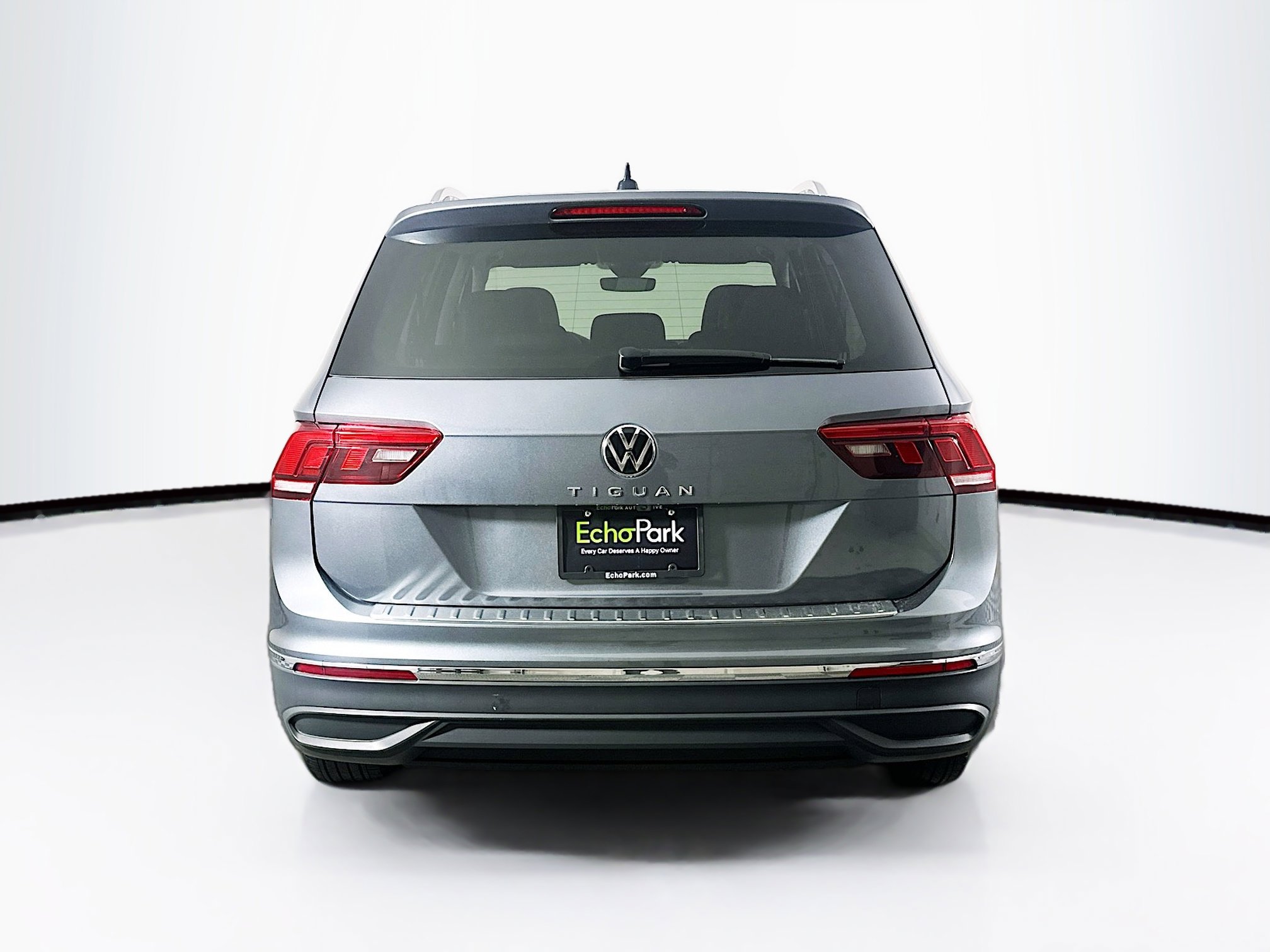 Used 2024 Volkswagen Tiguan Wolfsburg Edition image 7