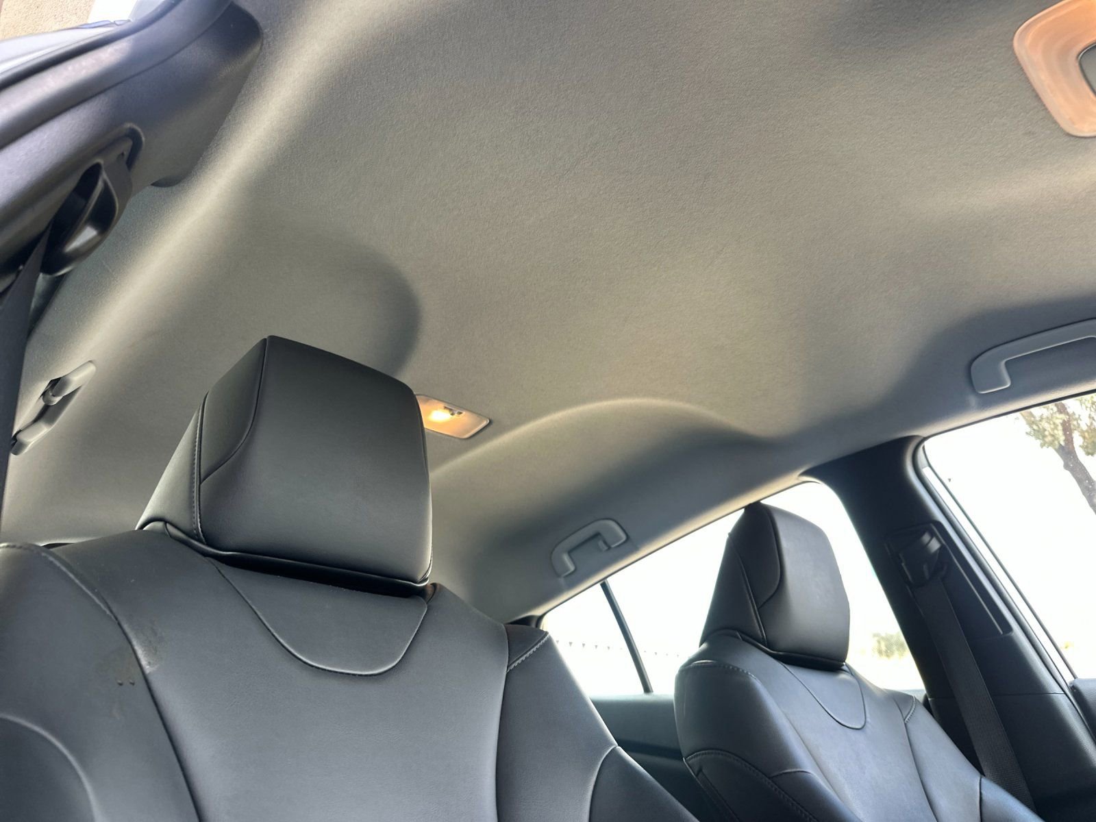 Used 2019 Toyota Prius XLE w/ Carpet Mat Package image 16