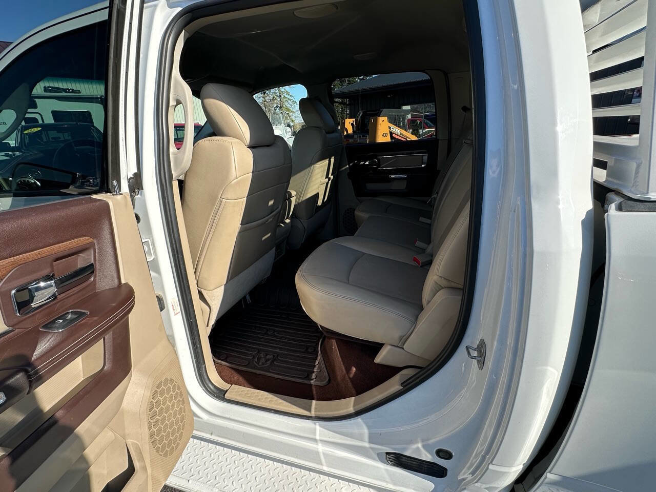 Used 2014 RAM 3500 Laramie image 21