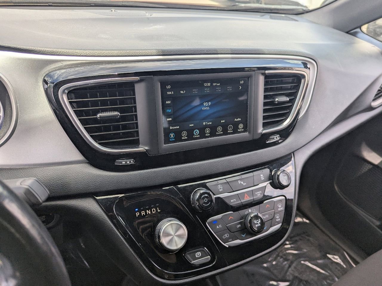 Used 2020 Chrysler Pacifica Touring w/ S Appearance Package FWD image 23