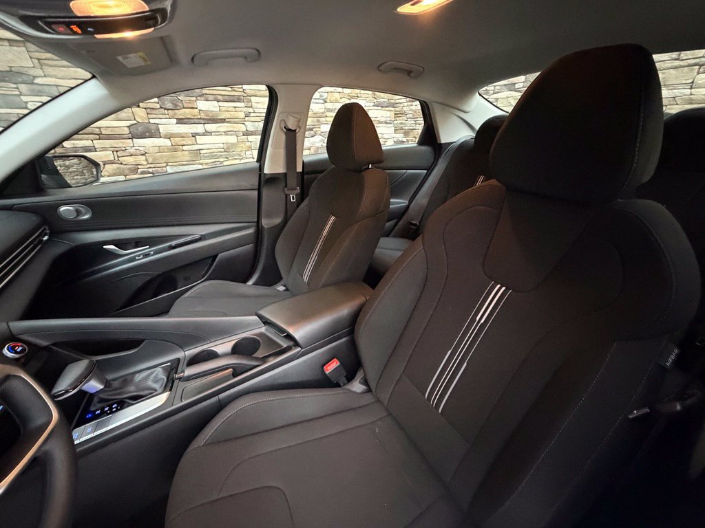 Certified 2023 Hyundai Elantra SEL FWD image 23