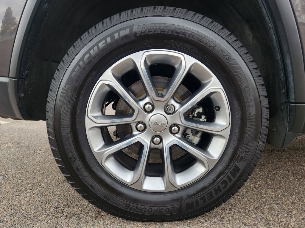 Used 2015 Jeep Grand Cherokee Limited w/ Luxury Group II image 15