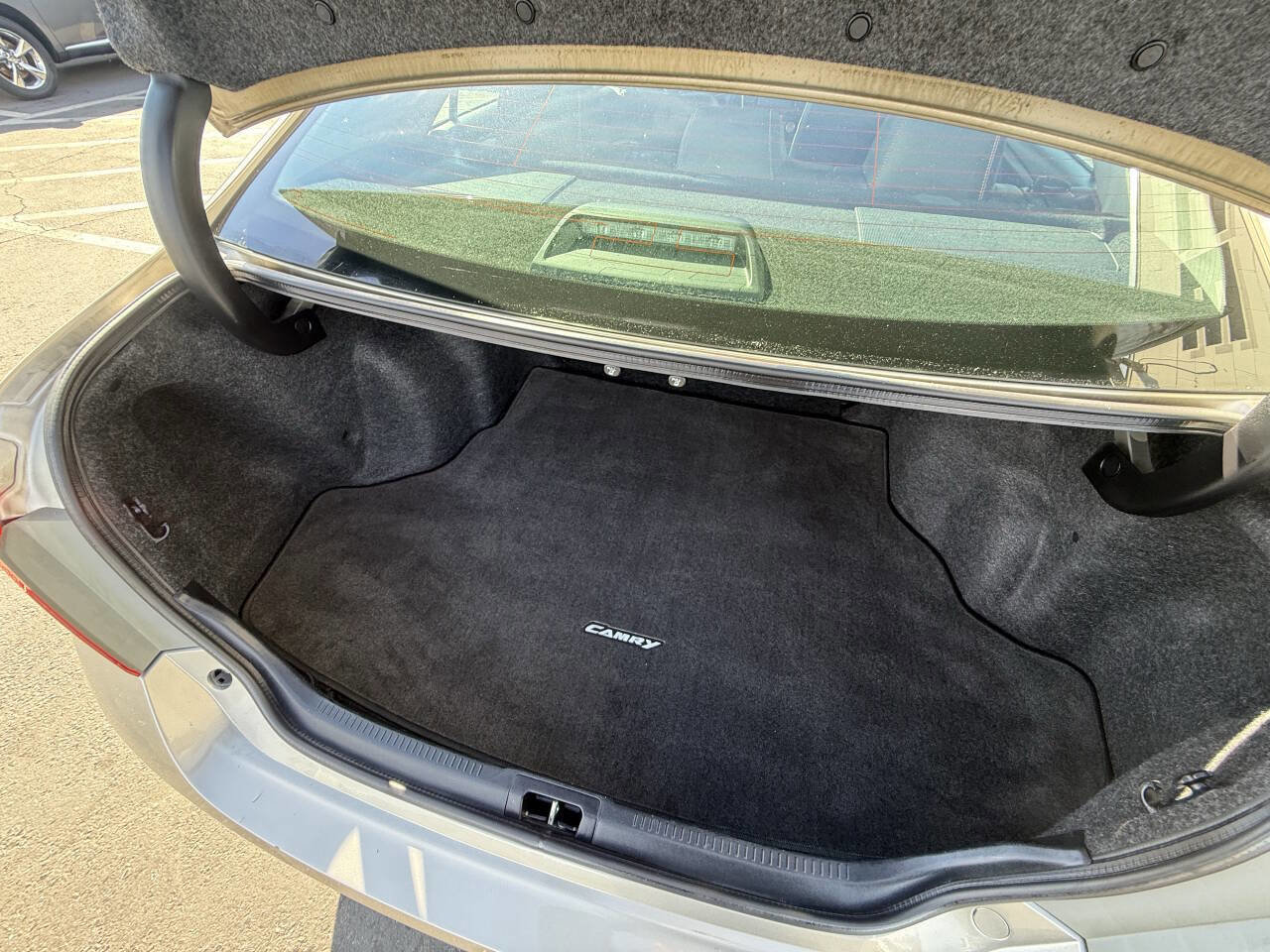 Used 2016 Toyota Camry SE image 14