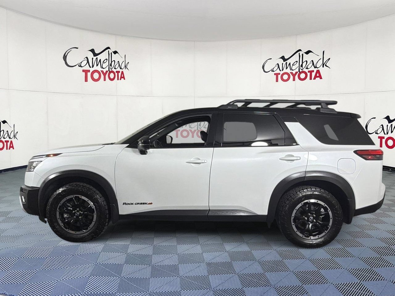 Used 2025 Nissan Pathfinder Rock Creek AWD/4WD image 5