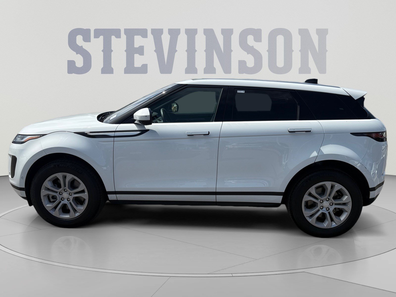 Used 2021 Land Rover Range Rover Evoque S AWD/4WD image 2