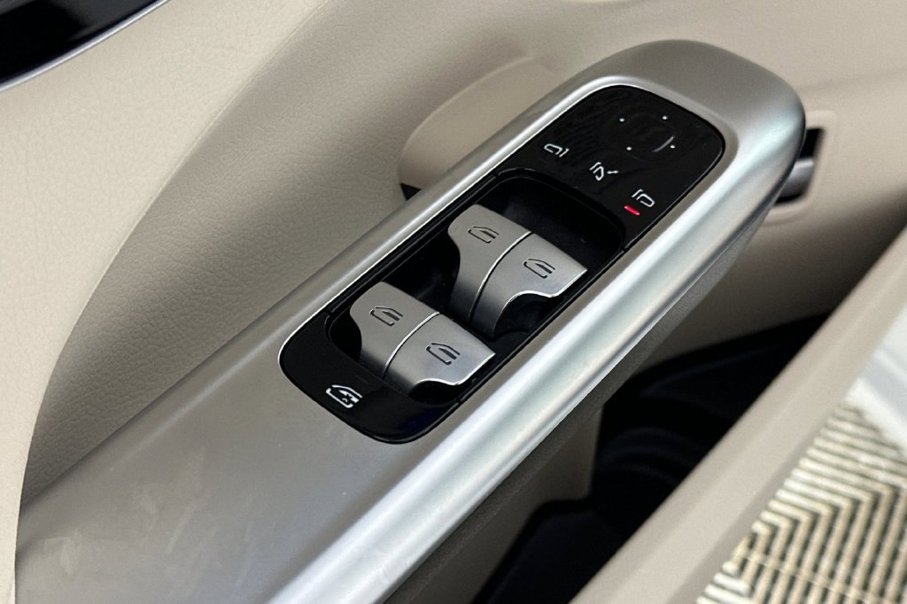 Certified 2026 Mercedes-Benz C 300 Sedan image 13