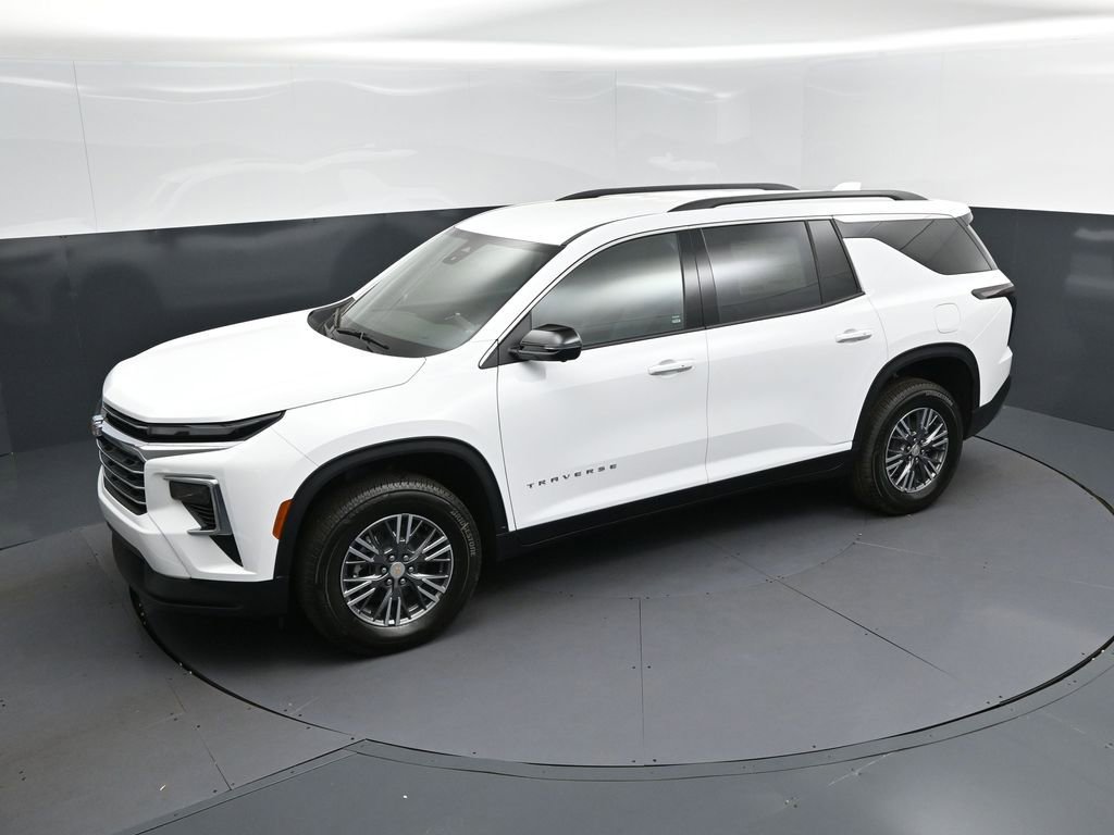 New 2026 Chevrolet Traverse LT w/ Driver Confidence Package FWD image 32