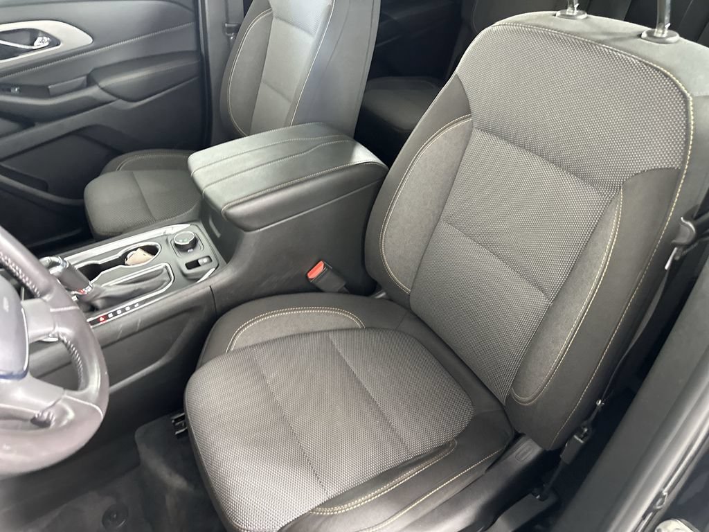 Used 2019 Chevrolet Traverse LT FWD image 22