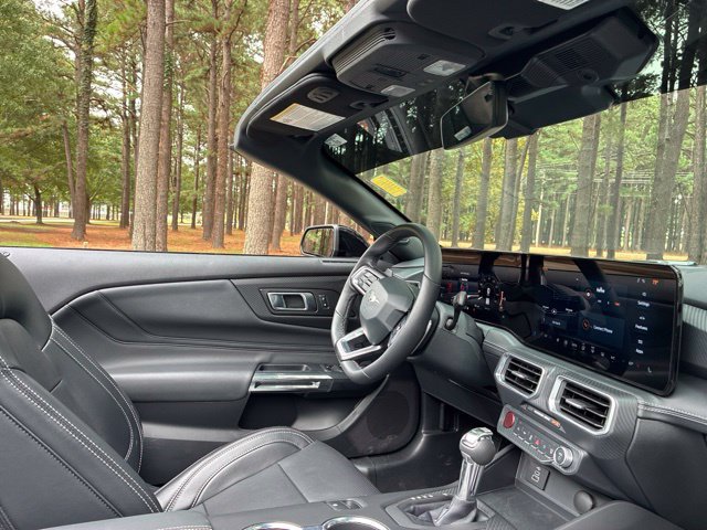 Used 2025 Ford Mustang GT Premium RWD image 24