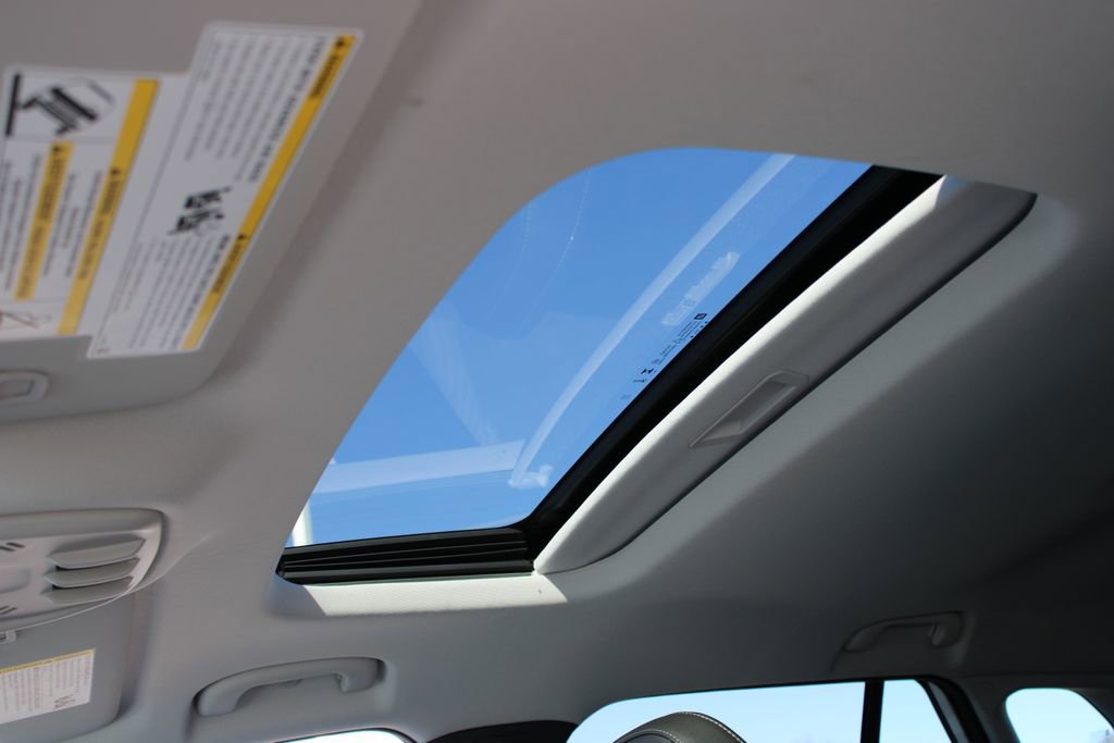 New 2026 Chevrolet Trax LT w/ Sunroof Package image 48