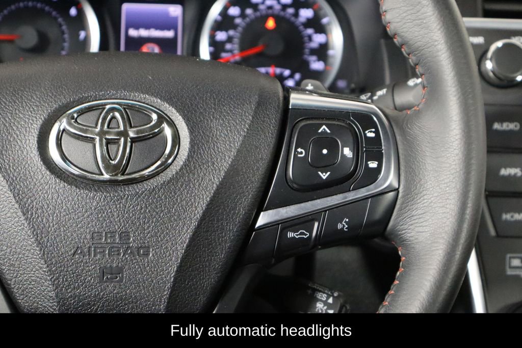 Used 2017 Toyota Camry XSE w/ Moonroof Package image 10