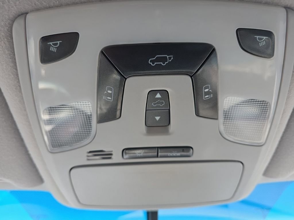 Used 2012 Toyota Sienna XLE w/ XLE Navigation Pkg image 28