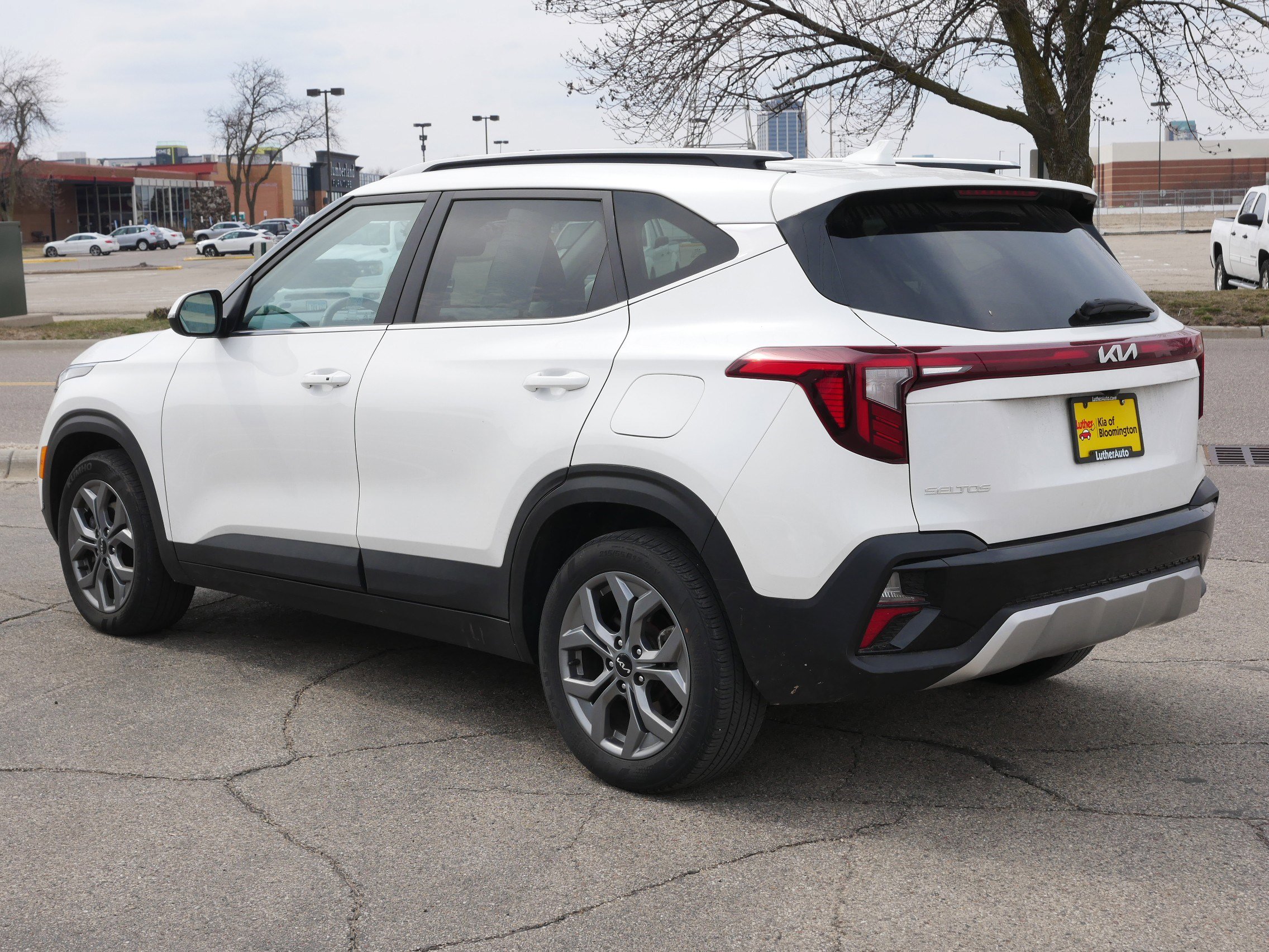 Certified 2024 Kia Seltos S image 3