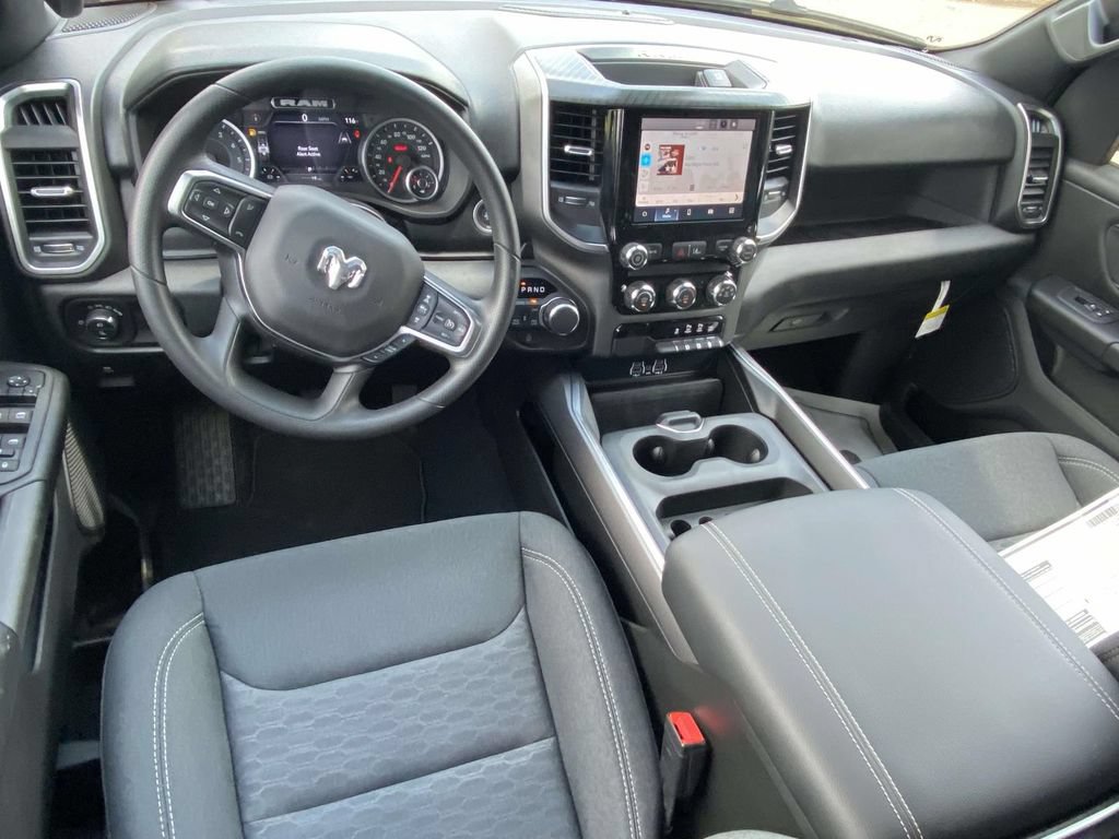 New 2026 RAM 1500 Express AWD/4WD image 11