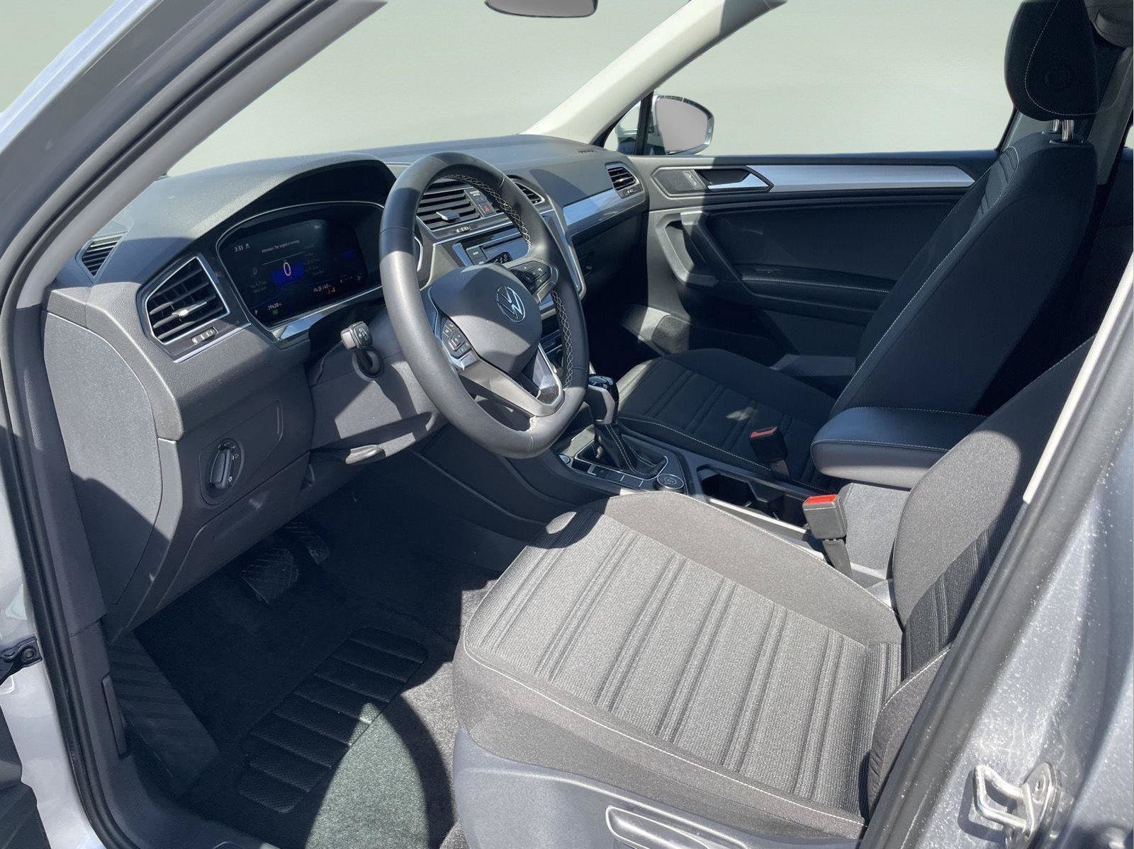 Used 2024 Volkswagen Tiguan S AWD/4WD image 11