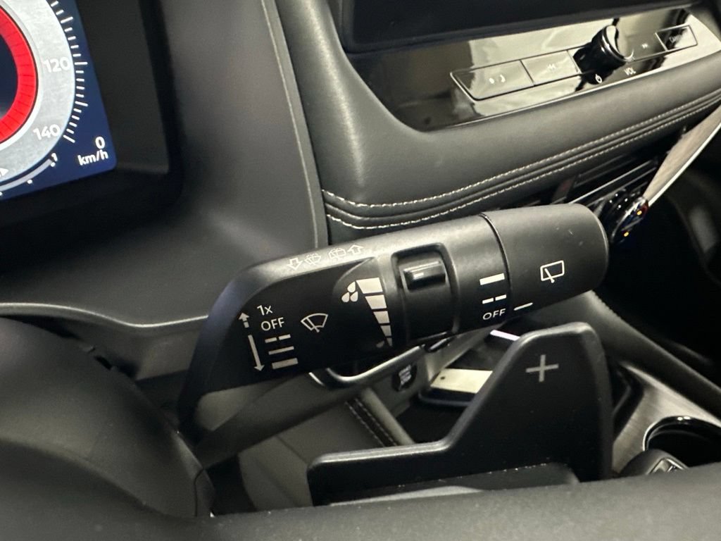 Used 2026 Nissan Rogue Platinum w/ Platinum Premium Package AWD/4WD image 22