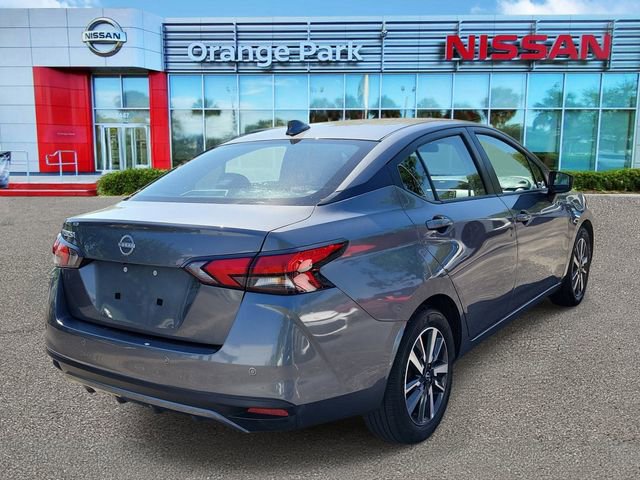 Used 2025 Nissan Versa SV image 2