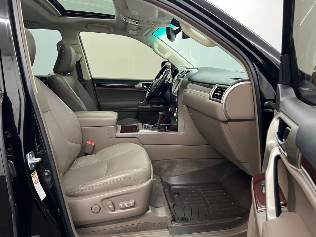 Used 2019 Lexus GX 460 Luxury image 28