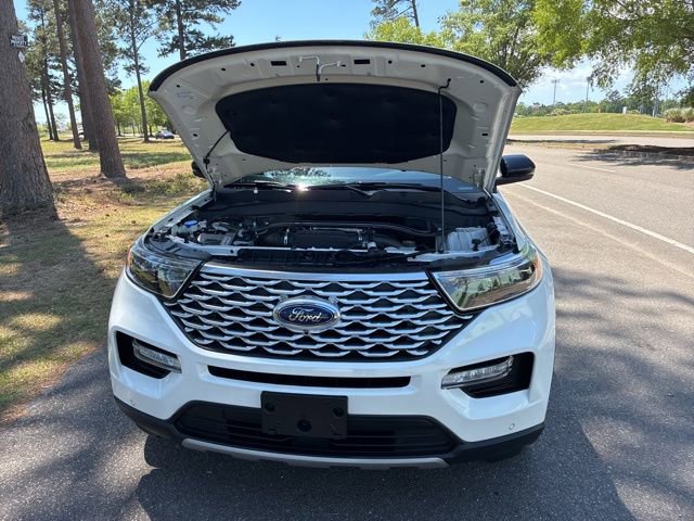 Used 2022 Ford Explorer Platinum w/ Equipment Group 601A AWD/4WD image 20