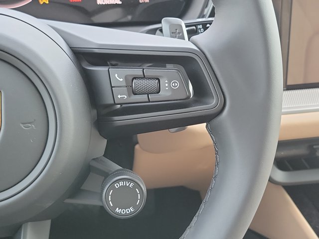 New 2026 Porsche Cayenne AWD/4WD image 31