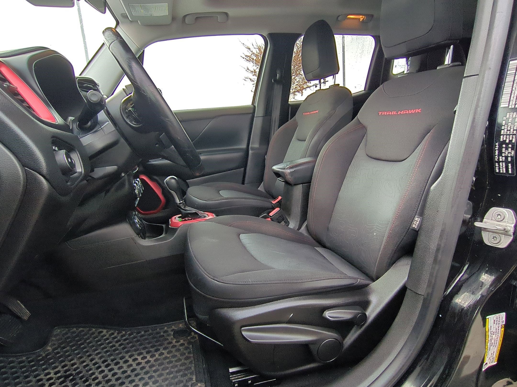 Used 2017 Jeep Renegade Trailhawk image 27